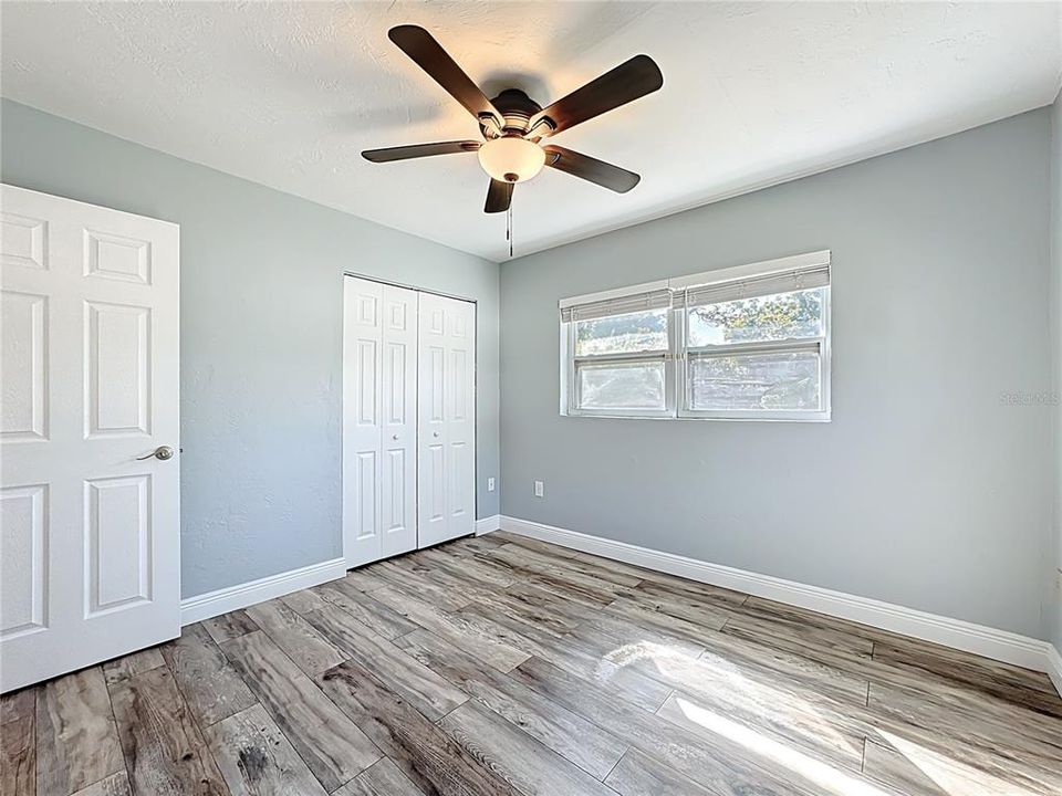 Activo con contrato: $549,000 (4 camas, 3 baños, 2421 Pies cuadrados)