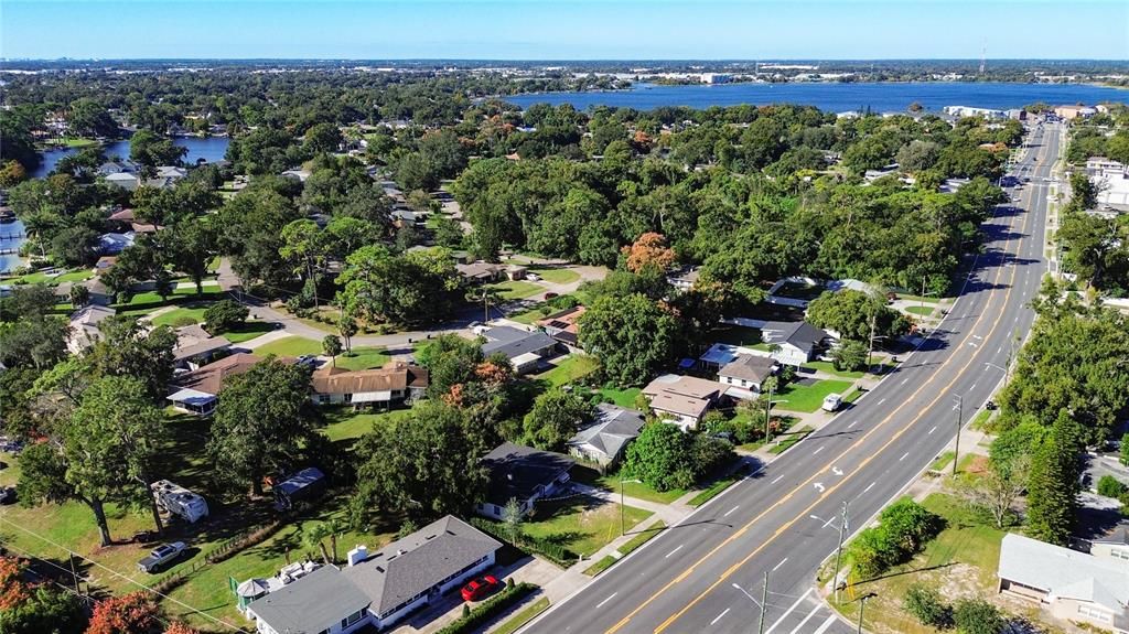 Activo con contrato: $549,000 (4 camas, 3 baños, 2421 Pies cuadrados)