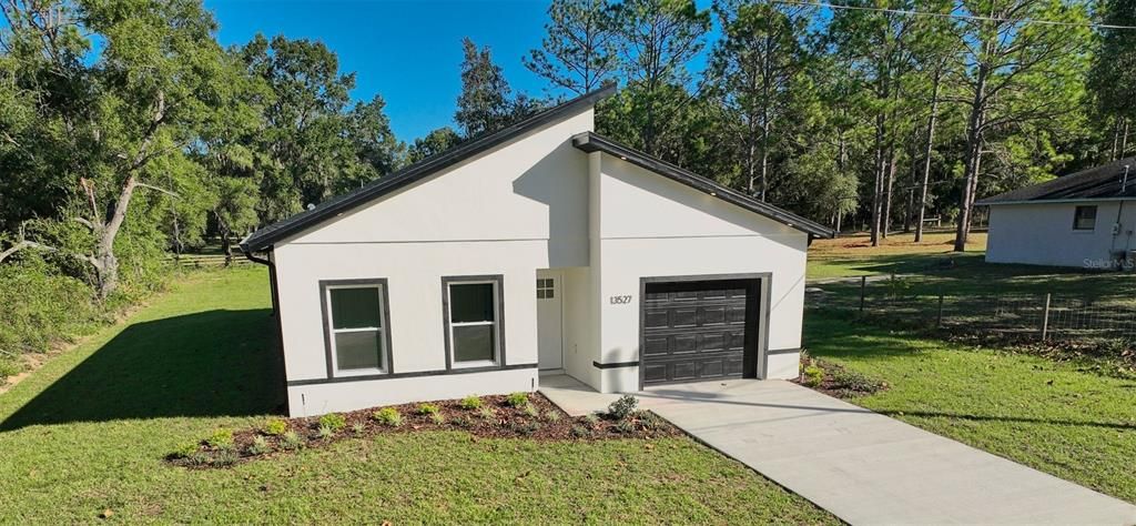 For Sale: $270,000 (3 beds, 2 baths, 1352 Square Feet)