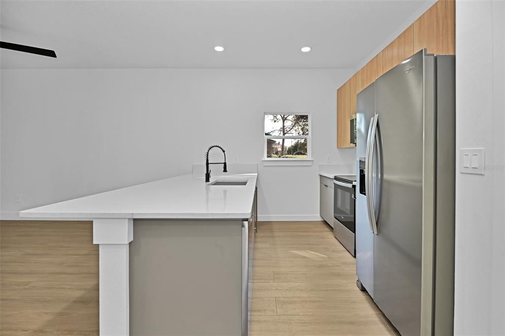 For Sale: $270,000 (3 beds, 2 baths, 1352 Square Feet)