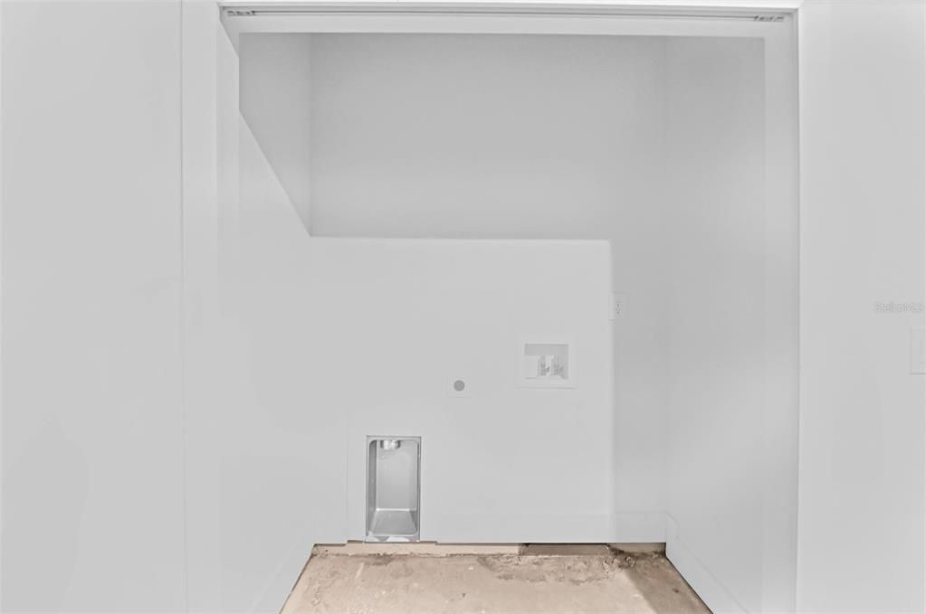 For Sale: $270,000 (3 beds, 2 baths, 1352 Square Feet)