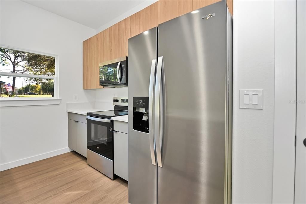 For Sale: $270,000 (3 beds, 2 baths, 1352 Square Feet)