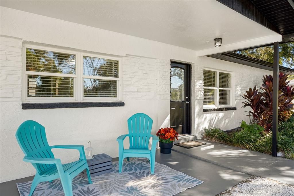 Active With Contract: $319,900 (3 beds, 2 baths, 1100 Square Feet)