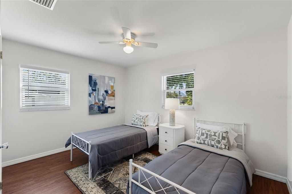 Active With Contract: $319,900 (3 beds, 2 baths, 1100 Square Feet)