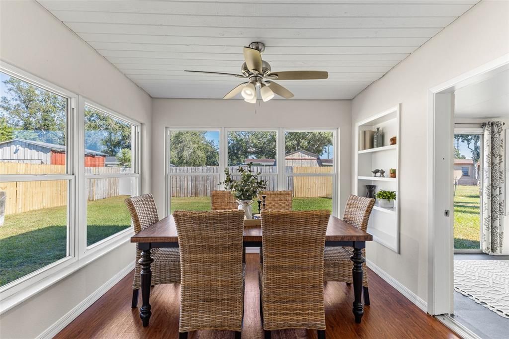 Active With Contract: $319,900 (3 beds, 2 baths, 1100 Square Feet)