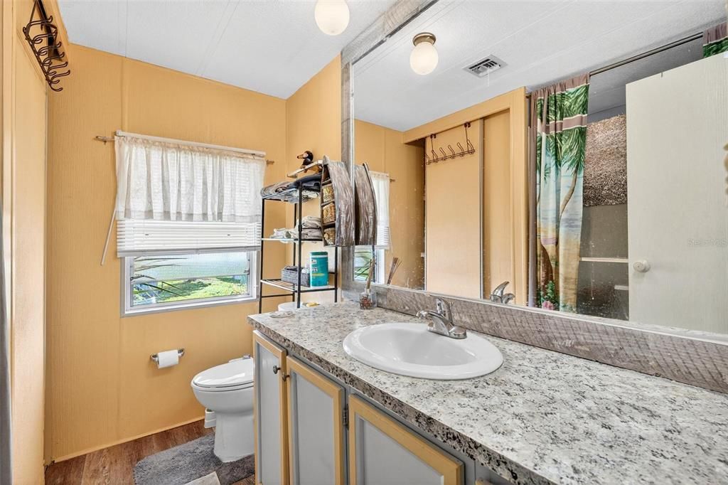 待售: $120,000 (2 贝兹, 2 浴室, 1248 平方英尺)