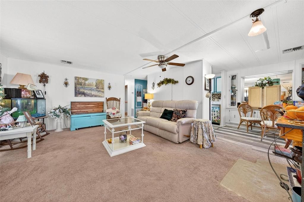 待售: $120,000 (2 贝兹, 2 浴室, 1248 平方英尺)