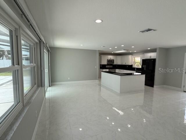 For Sale: $575,000 (4 beds, 3 baths, 2337 Square Feet)