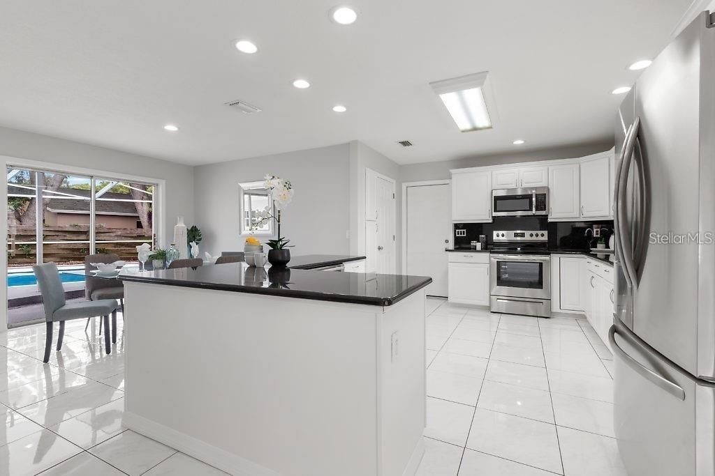 For Sale: $575,000 (4 beds, 3 baths, 2337 Square Feet)