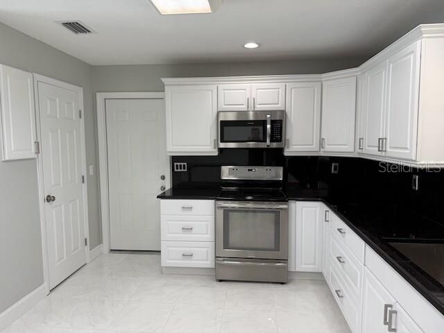 For Sale: $575,000 (4 beds, 3 baths, 2337 Square Feet)