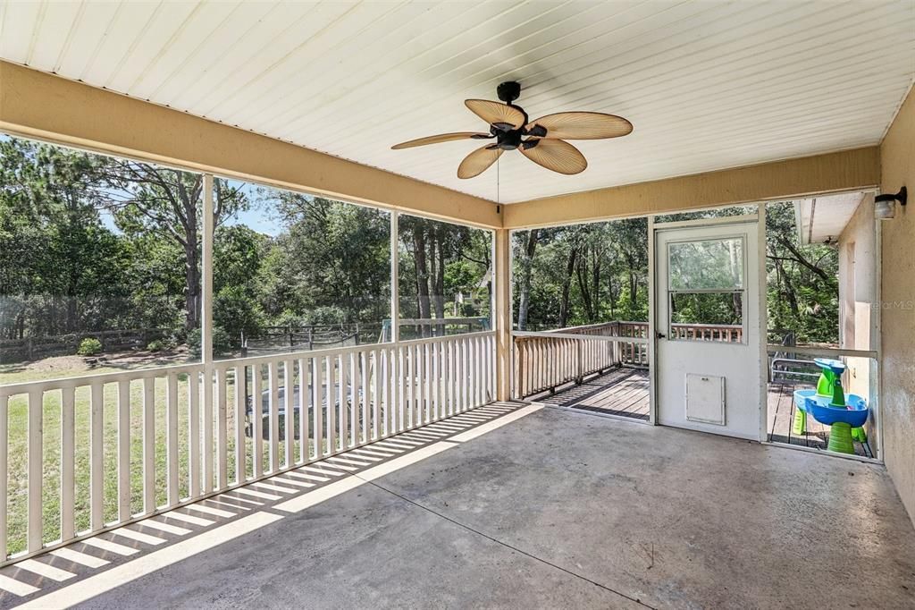 For Sale: $425,000 (3 beds, 2 baths, 1644 Square Feet)