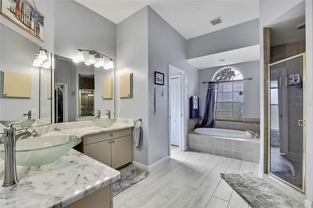 合同活跃: $620,000 (4 贝兹, 3 浴室, 2476 平方英尺)