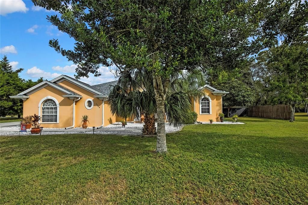 合同活跃: $620,000 (4 贝兹, 3 浴室, 2476 平方英尺)