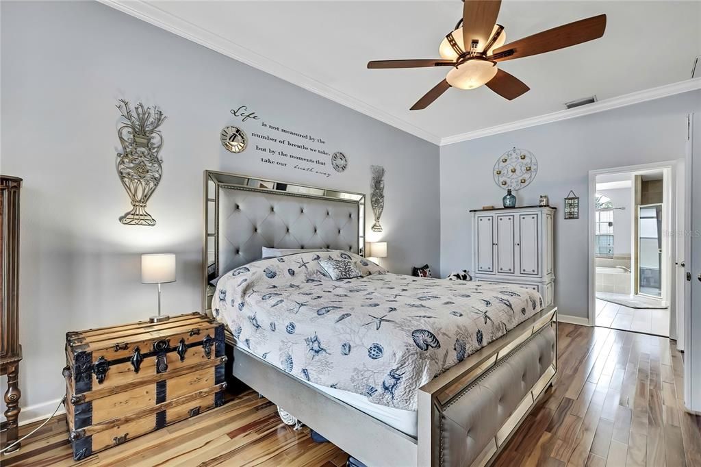 合同活跃: $620,000 (4 贝兹, 3 浴室, 2476 平方英尺)