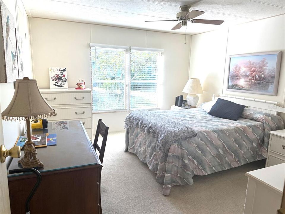 На продажу: $164,500 (2 спален, 2 ванн, 1056 Квадратных фут)