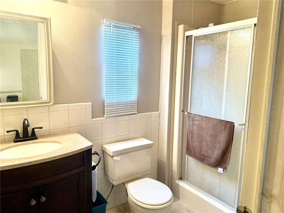 На продажу: $164,500 (2 спален, 2 ванн, 1056 Квадратных фут)