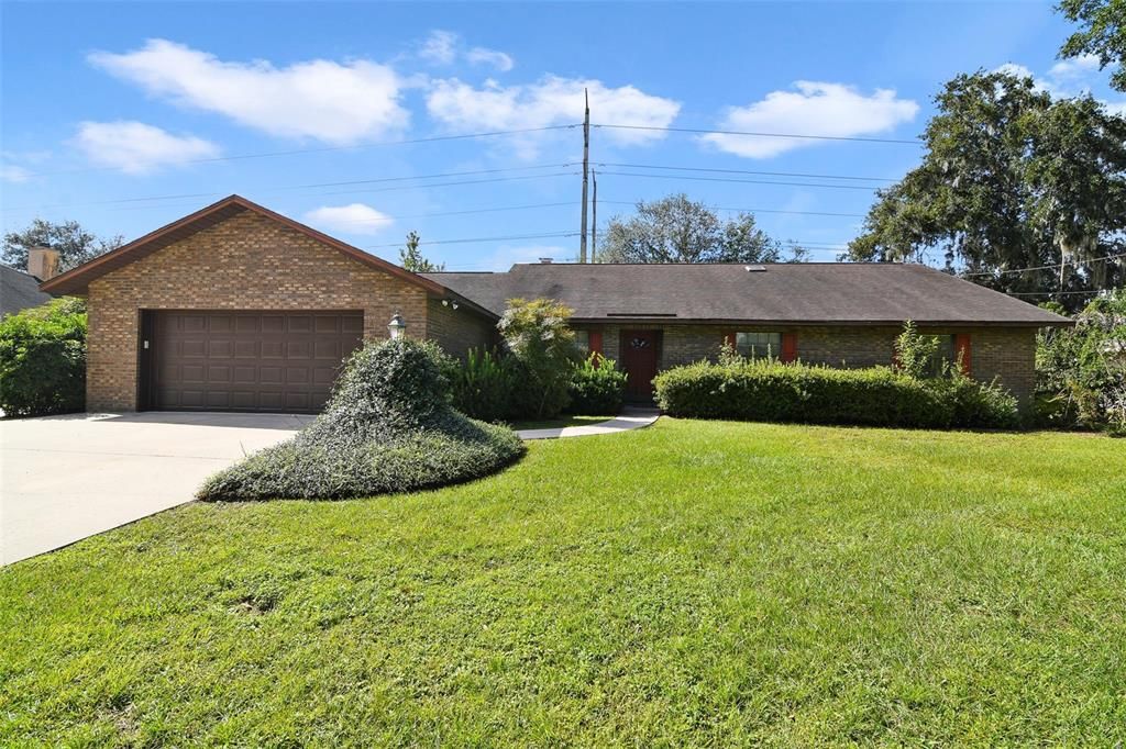 For Sale: $419,900 (3 beds, 2 baths, 2651 Square Feet)