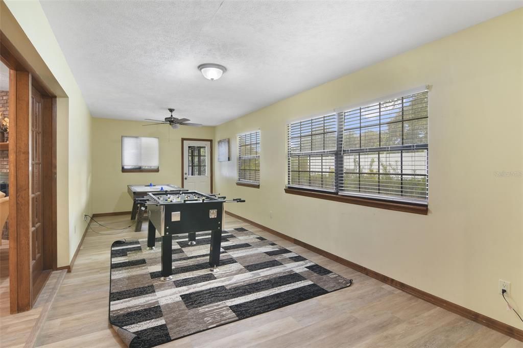 For Sale: $419,900 (3 beds, 2 baths, 2651 Square Feet)