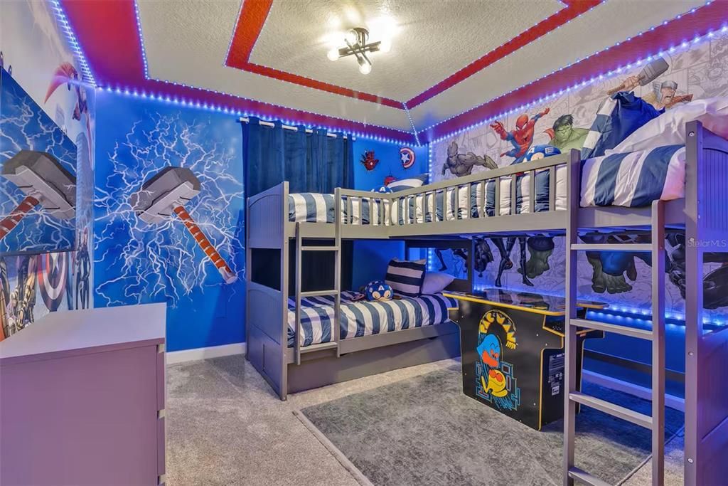 For Sale: $399,000 (4 beds, 3 baths, 1914 Square Feet)