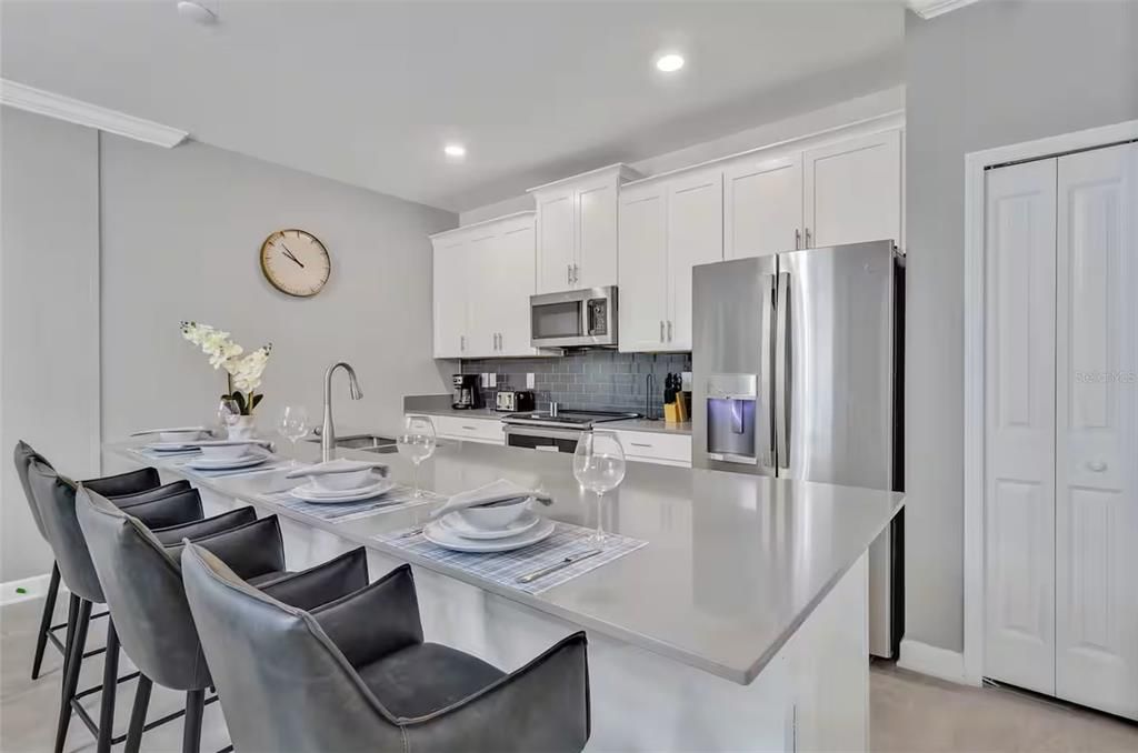 For Sale: $399,000 (4 beds, 3 baths, 1914 Square Feet)