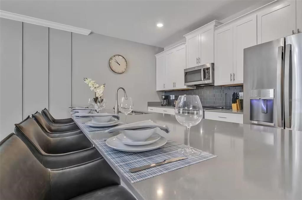 For Sale: $399,000 (4 beds, 3 baths, 1914 Square Feet)