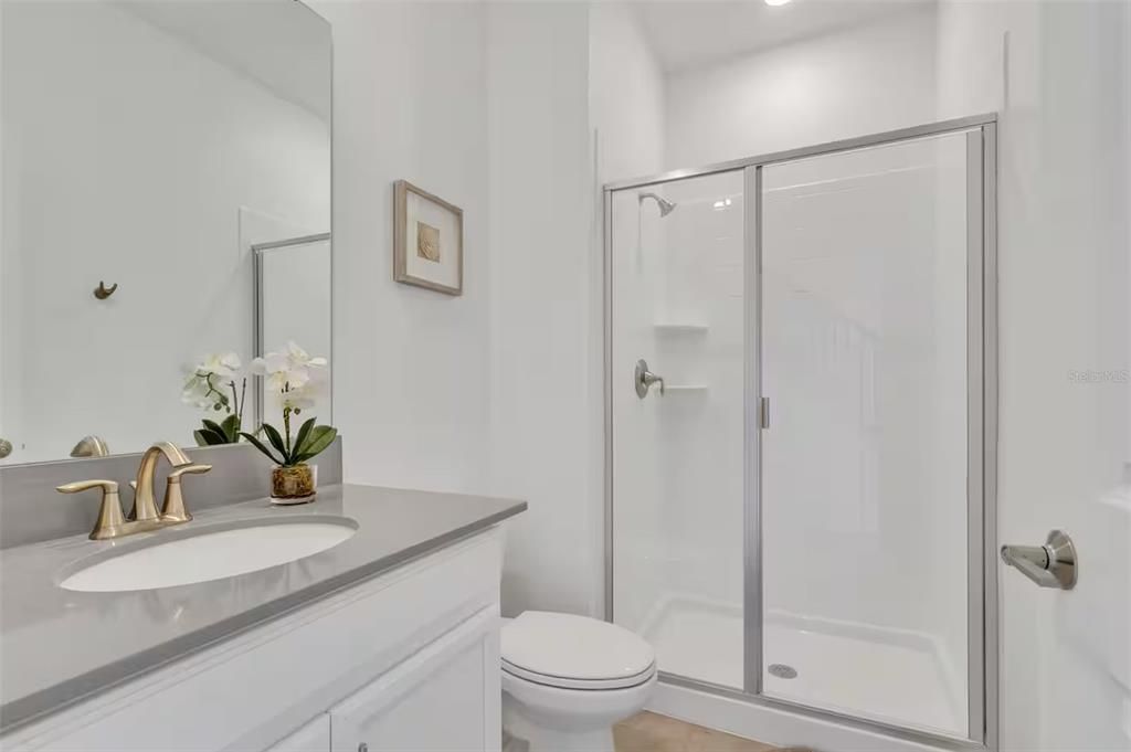 For Sale: $399,000 (4 beds, 3 baths, 1914 Square Feet)