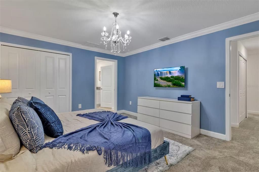 For Sale: $399,000 (4 beds, 3 baths, 1914 Square Feet)