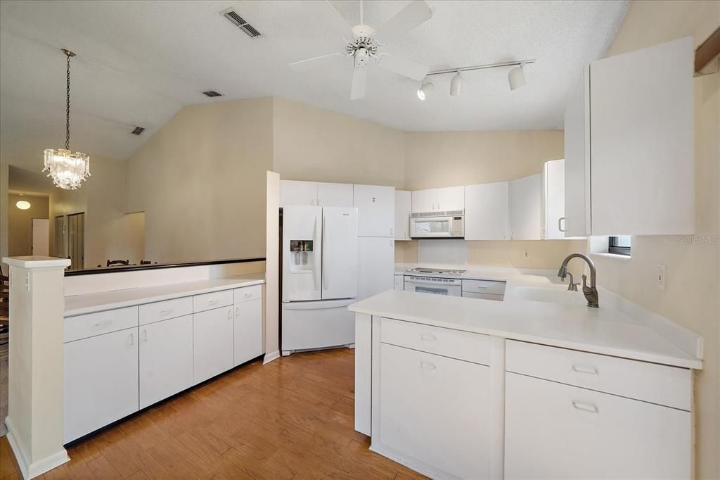 Active With Contract: $359,000 (3 beds, 2 baths, 1899 Square Feet)