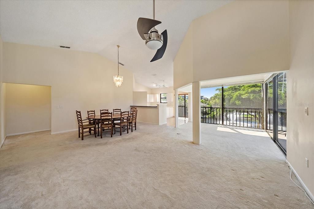 Active With Contract: $359,000 (3 beds, 2 baths, 1899 Square Feet)