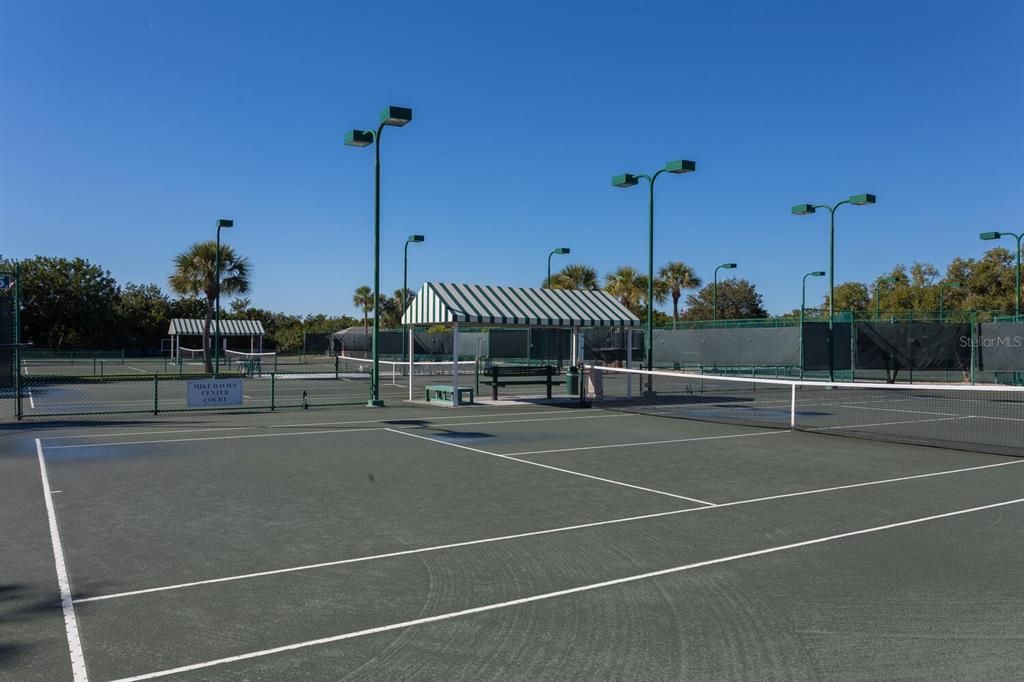 Active With Contract: $359,000 (3 beds, 2 baths, 1899 Square Feet)