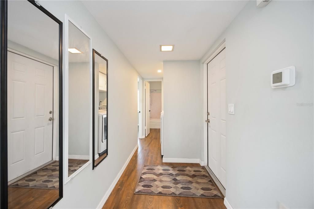 For Sale: $226,900 (2 beds, 2 baths, 1195 Square Feet)