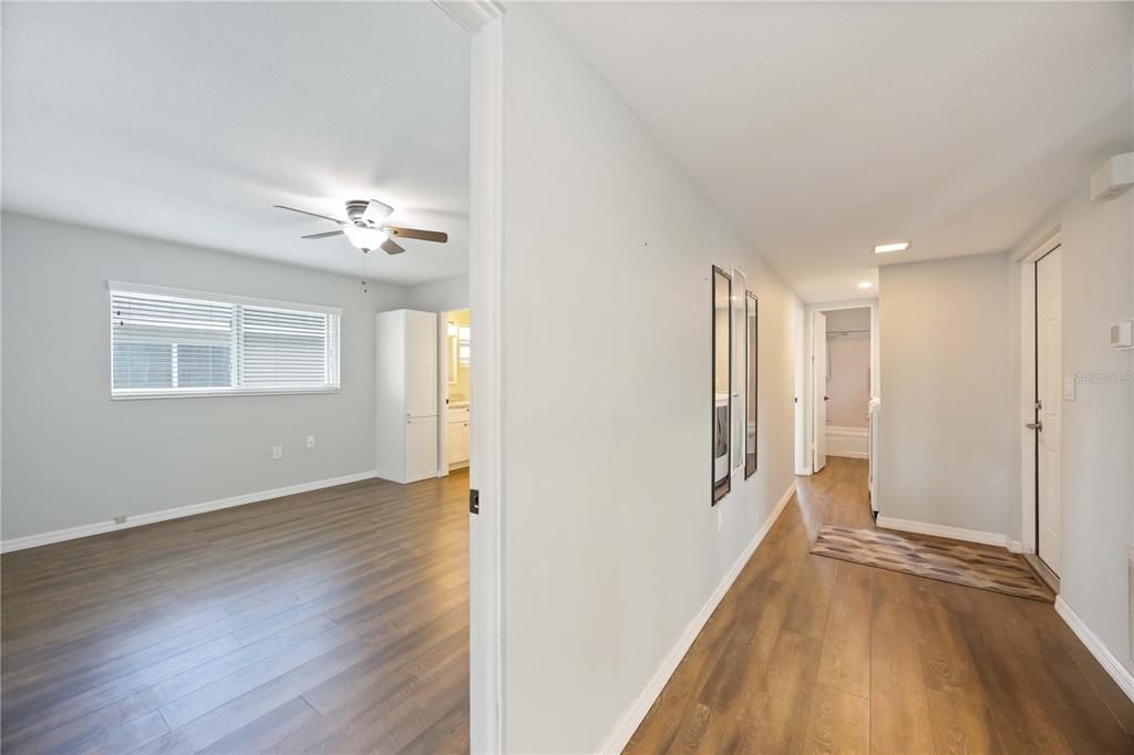 For Sale: $226,900 (2 beds, 2 baths, 1195 Square Feet)