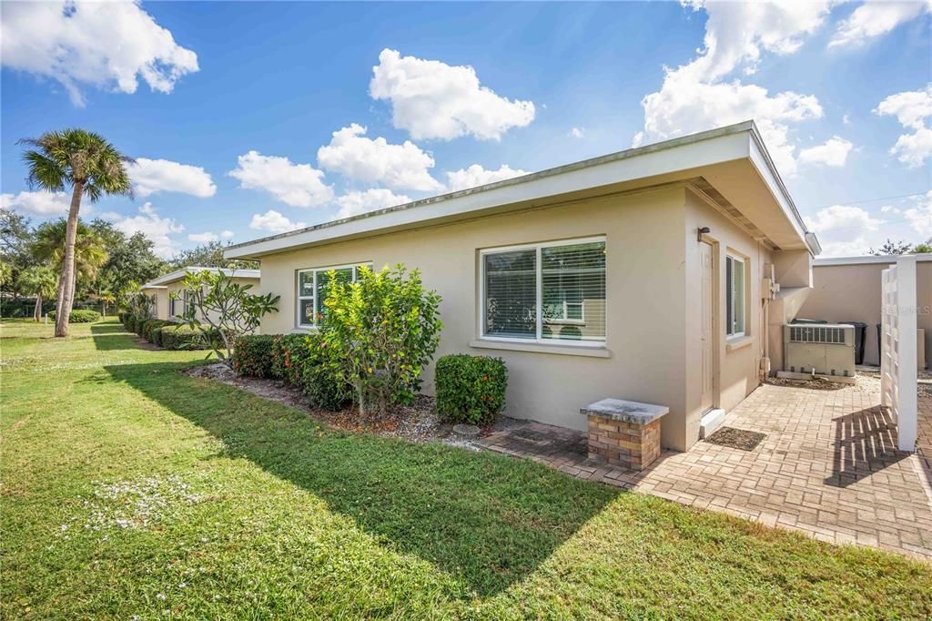 For Sale: $226,900 (2 beds, 2 baths, 1195 Square Feet)