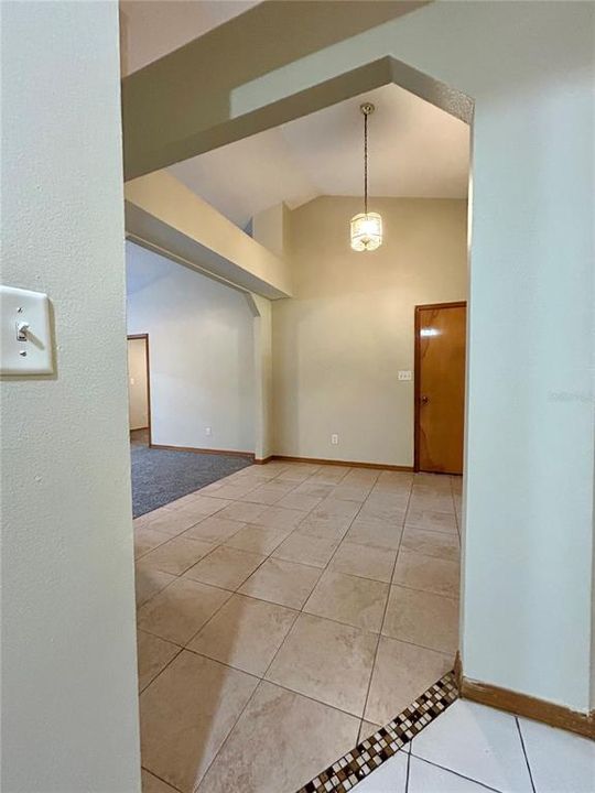 出租: $1,675 (3 贝兹, 2 浴室, 1168 平方英尺)