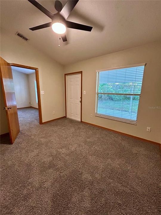 出租: $1,675 (3 贝兹, 2 浴室, 1168 平方英尺)