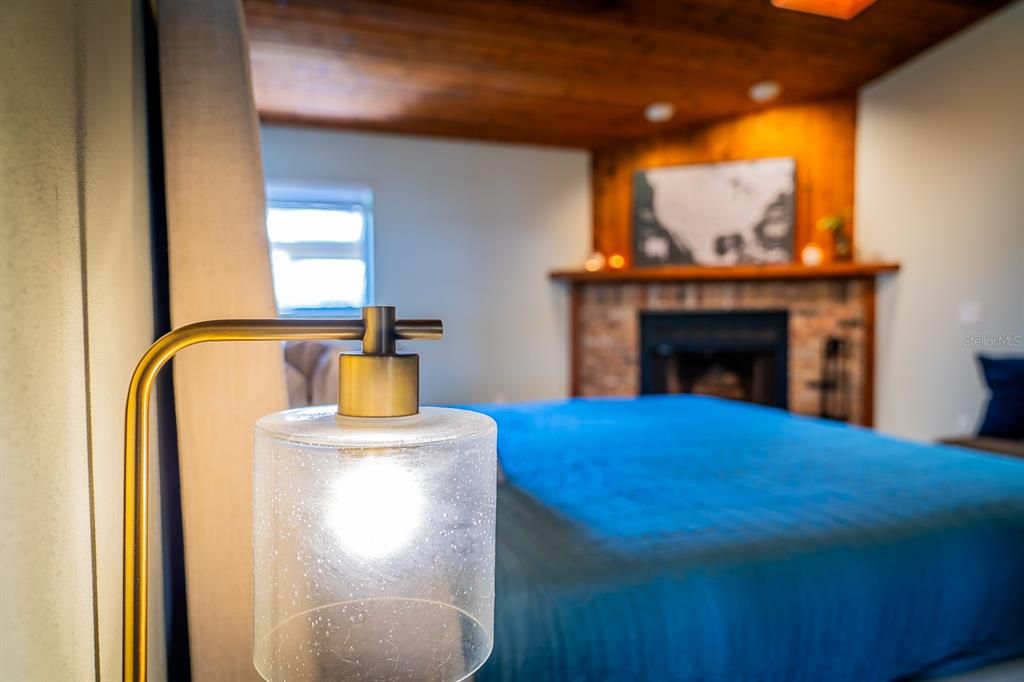 Activo con contrato: $670,000 (3 camas, 2 baños, 2575 Pies cuadrados)