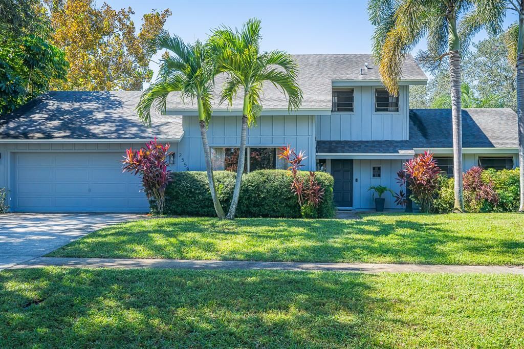 Activo con contrato: $670,000 (3 camas, 2 baños, 2575 Pies cuadrados)