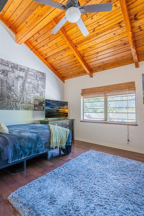 Activo con contrato: $670,000 (3 camas, 2 baños, 2575 Pies cuadrados)