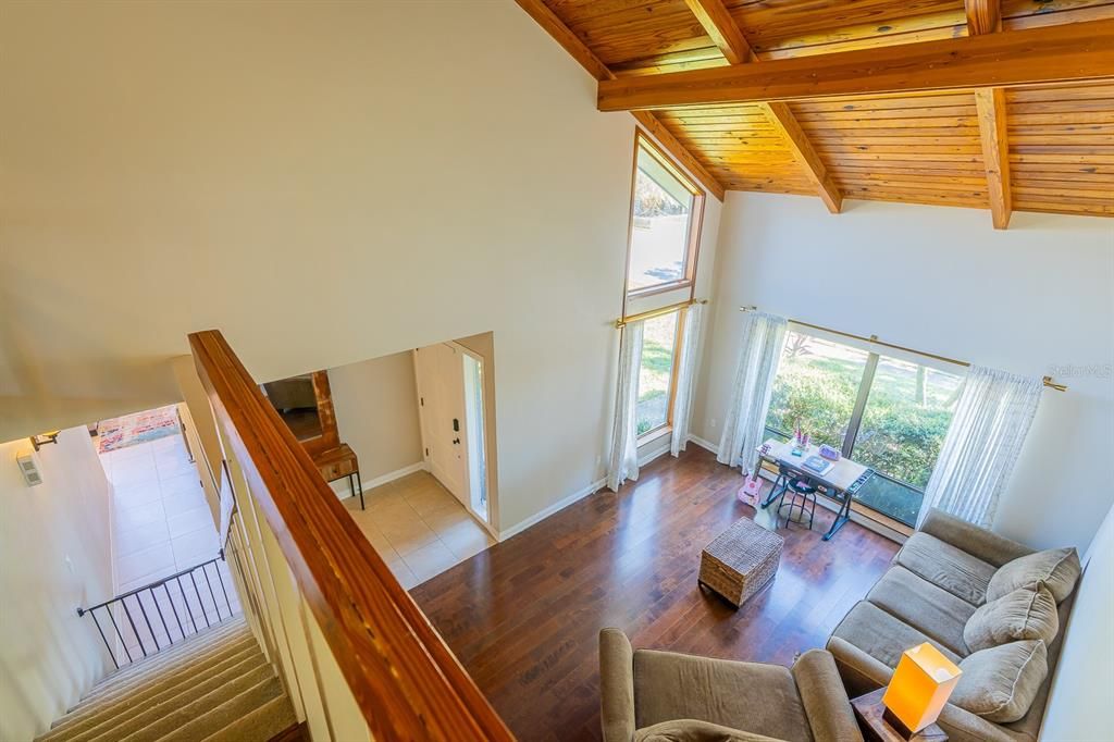 Activo con contrato: $670,000 (3 camas, 2 baños, 2575 Pies cuadrados)