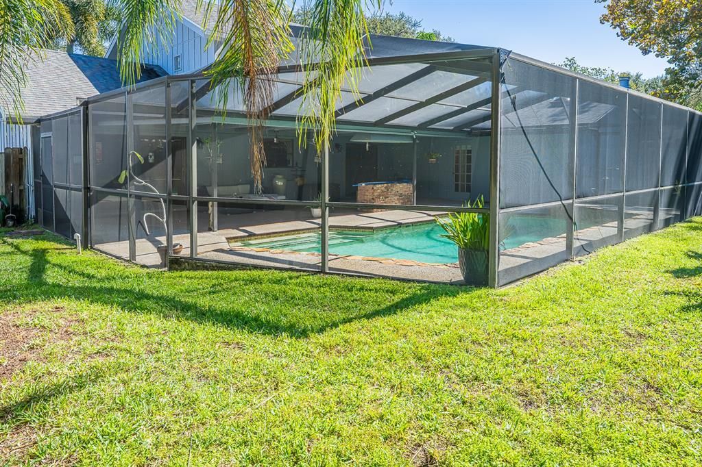 Activo con contrato: $670,000 (3 camas, 2 baños, 2575 Pies cuadrados)