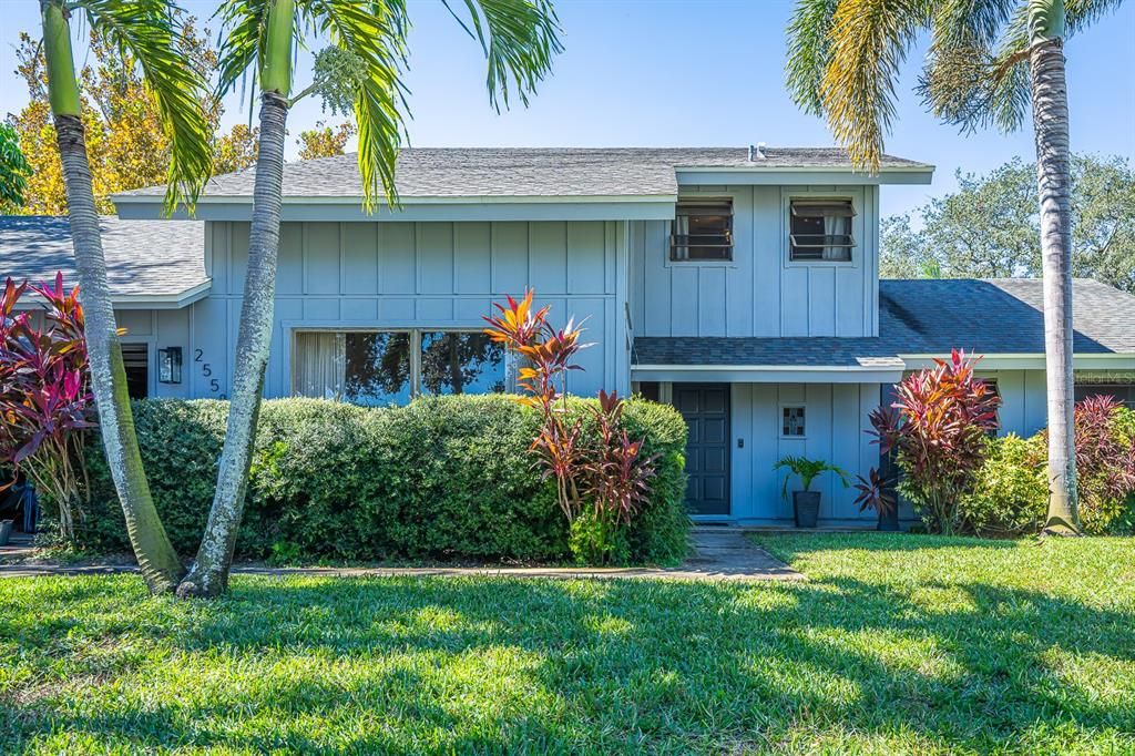 Activo con contrato: $670,000 (3 camas, 2 baños, 2575 Pies cuadrados)