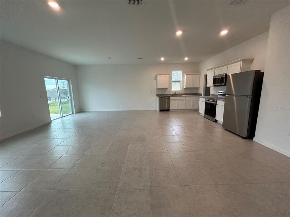 En Renta: $2,300 (3 camas, 2 baños, 1634 Pies cuadrados)