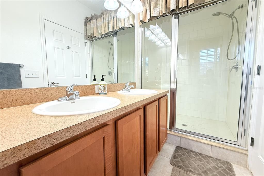 For Sale: $260,000 (2 beds, 2 baths, 1448 Square Feet)