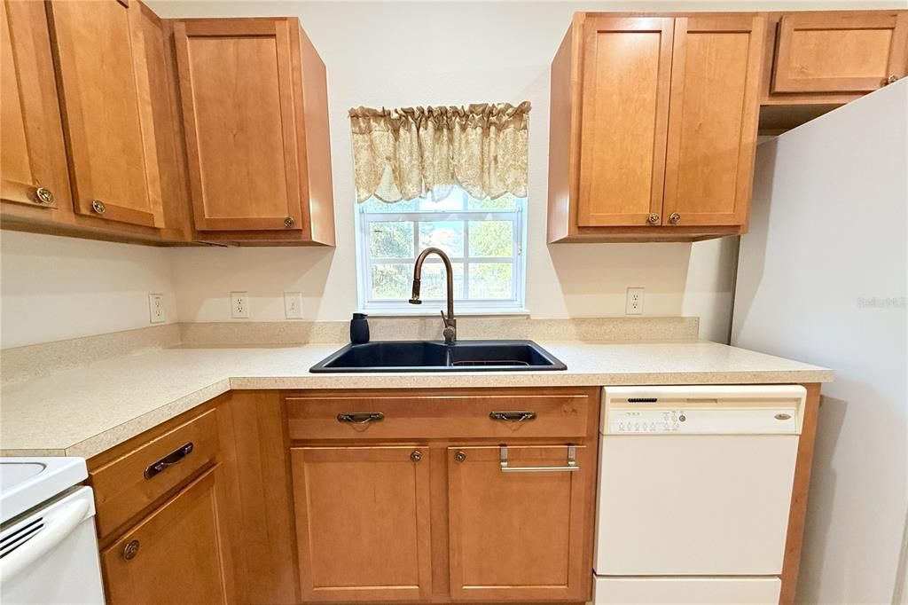 For Sale: $260,000 (2 beds, 2 baths, 1448 Square Feet)