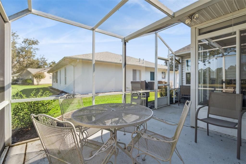 Active With Contract: $320,000 (3 beds, 2 baths, 1926 Square Feet)