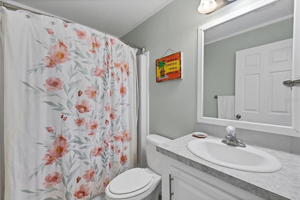 For Sale: $249,900 (2 beds, 2 baths, 1032 Square Feet)
