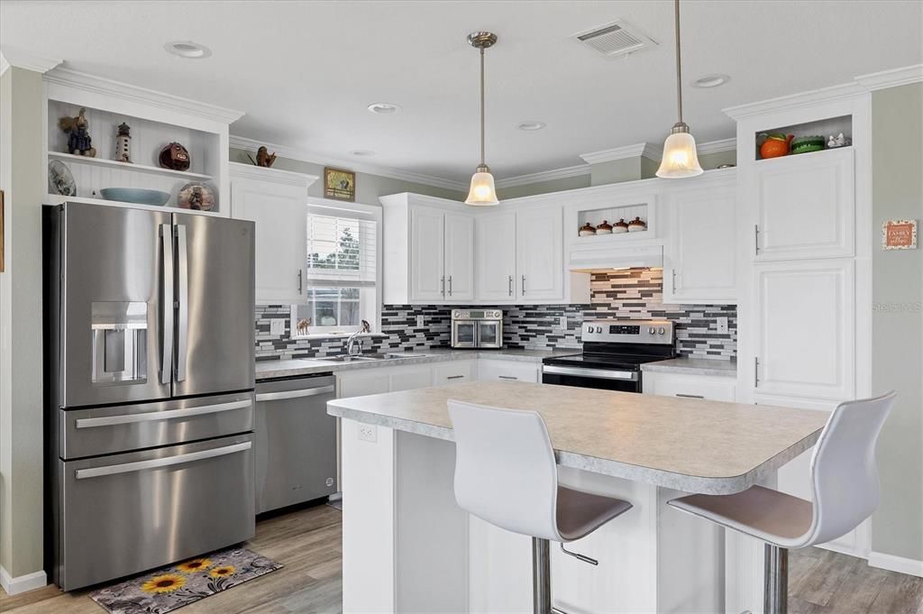 For Sale: $249,900 (2 beds, 2 baths, 1032 Square Feet)