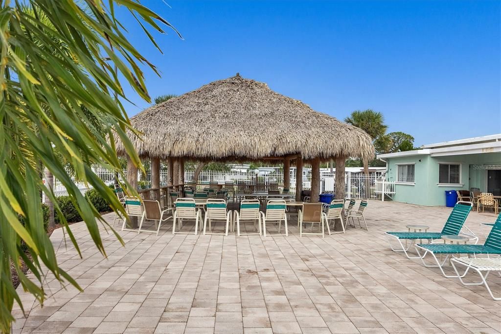 For Sale: $249,900 (2 beds, 2 baths, 1032 Square Feet)