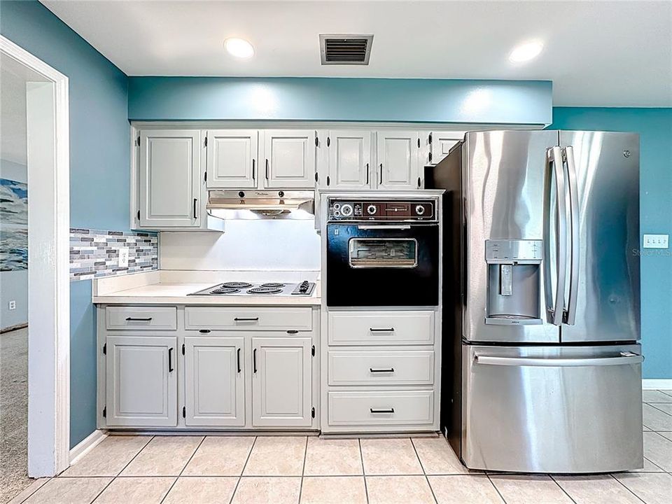 待售: $425,000 (3 贝兹, 2 浴室, 1649 平方英尺)