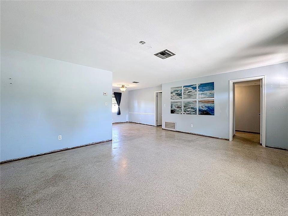 待售: $425,000 (3 贝兹, 2 浴室, 1649 平方英尺)